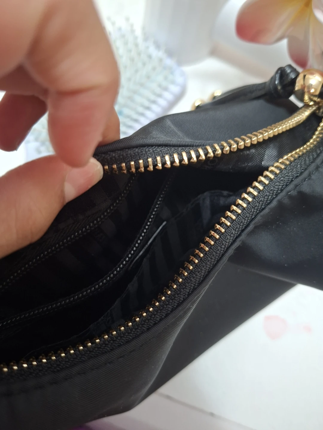 Victoria's Secret Black Shoulder Bag - photo 5