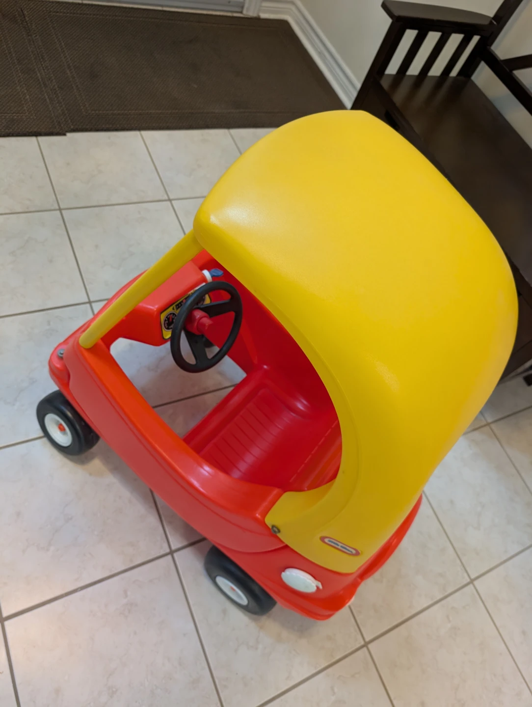 Little Tikes Cozy Coupe Ride-On Toy Car - photo 4
