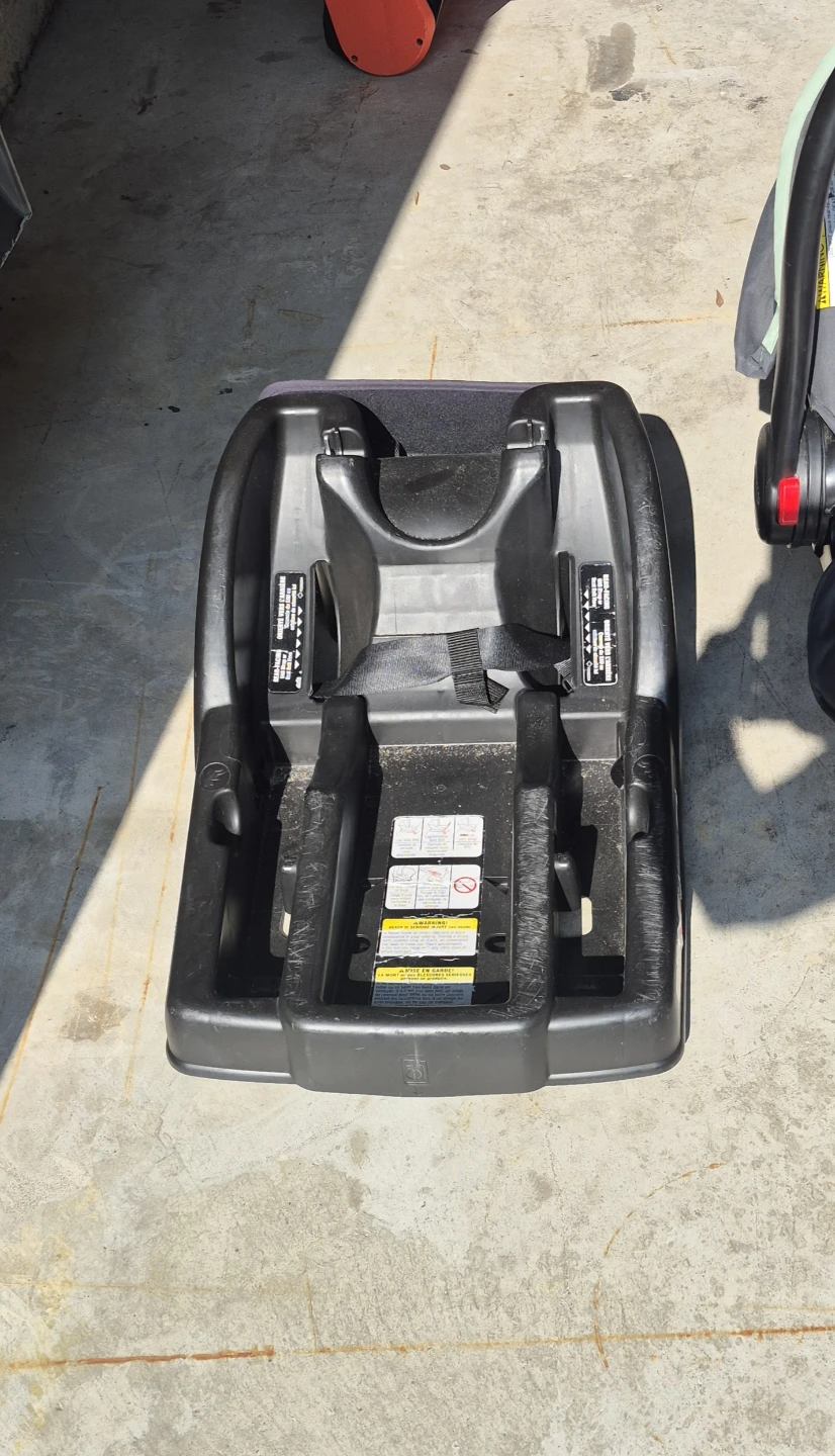 Graco Baby Car Seat & Stroller - photo 2