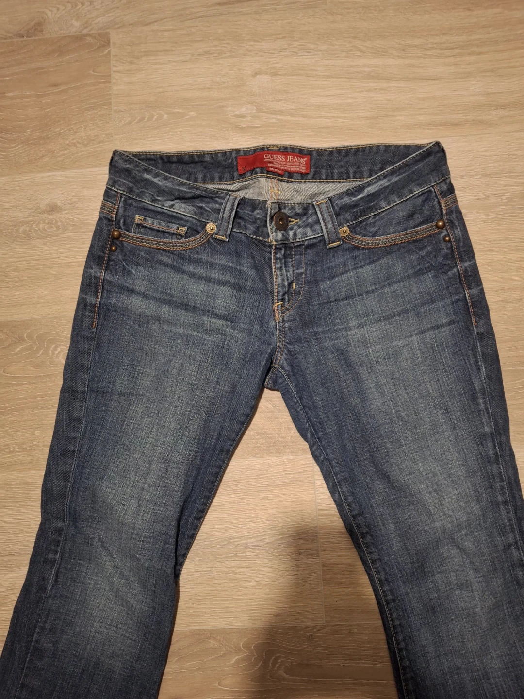Lowrise Vintage Guess Jeans - photo 2