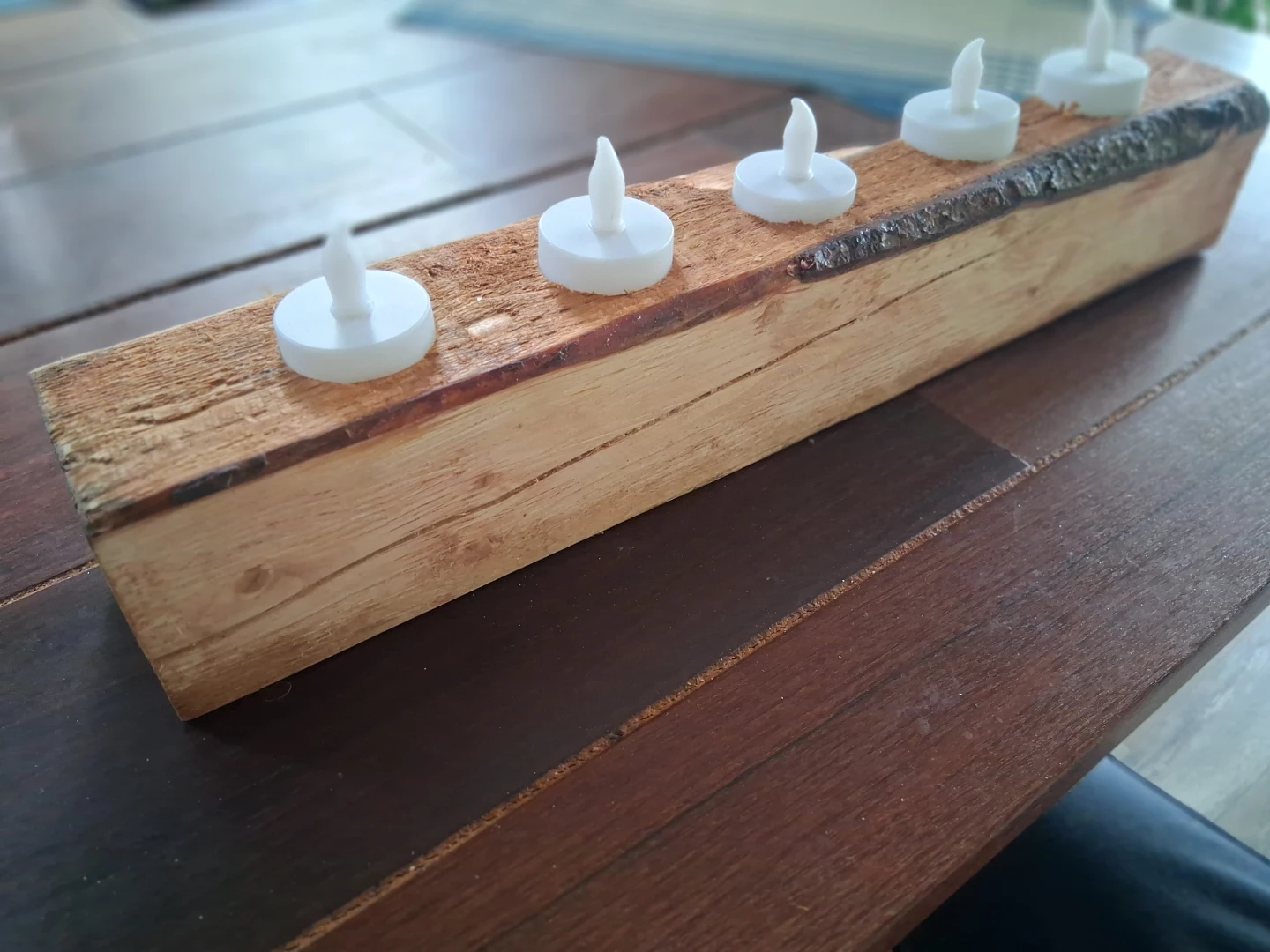 Wooden tealight holder