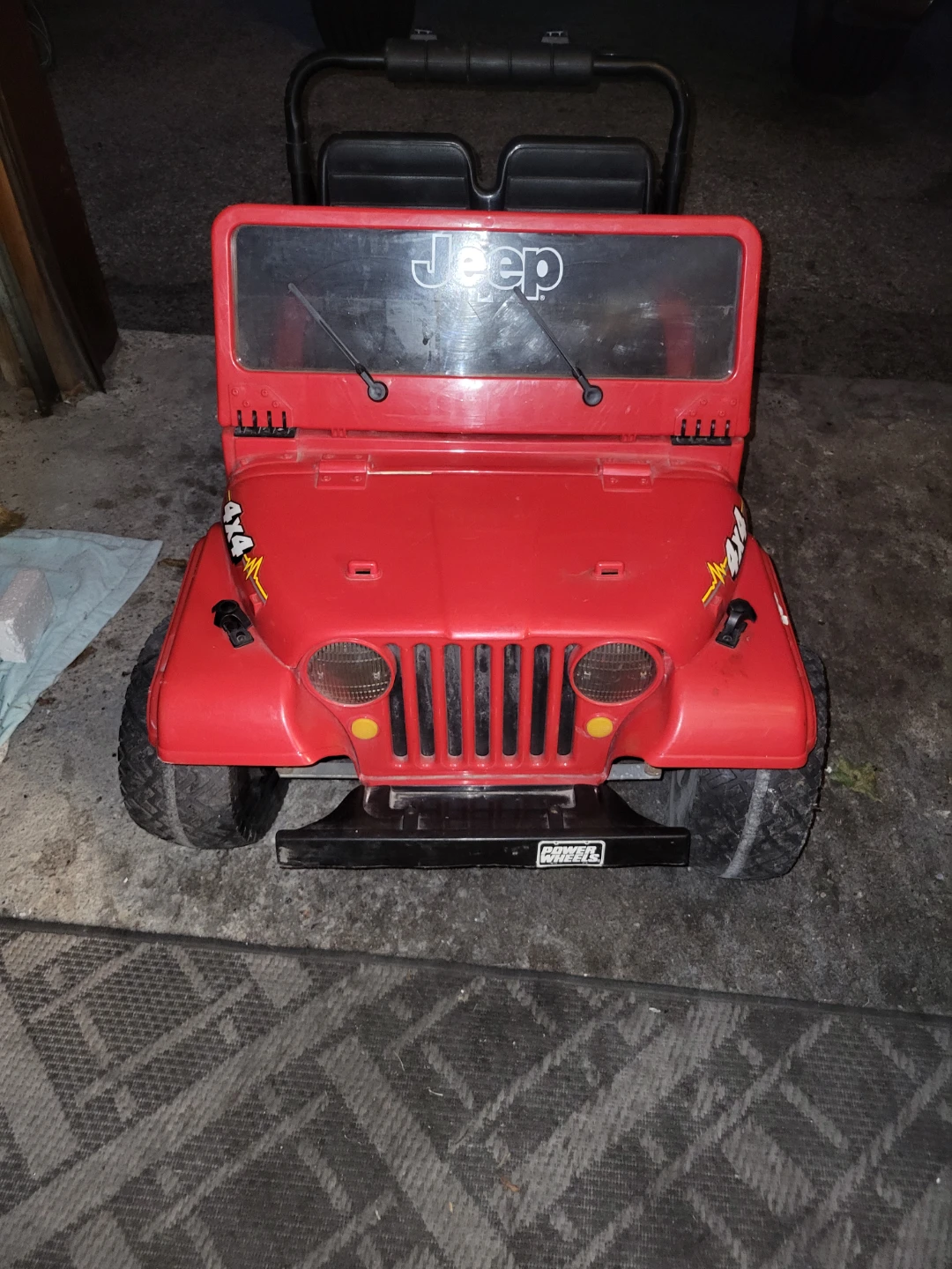 Power wheels 4×4 red jeep