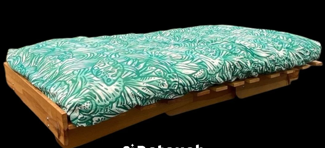 Versatile wooden futon love seat/bed - photo 2
