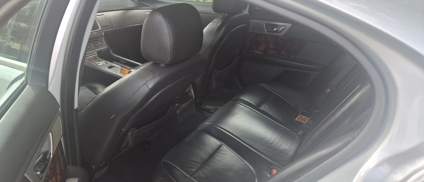 2009 Jaguar XF peremium luxury auto fully loaded  170000km.Sedan - photo 5