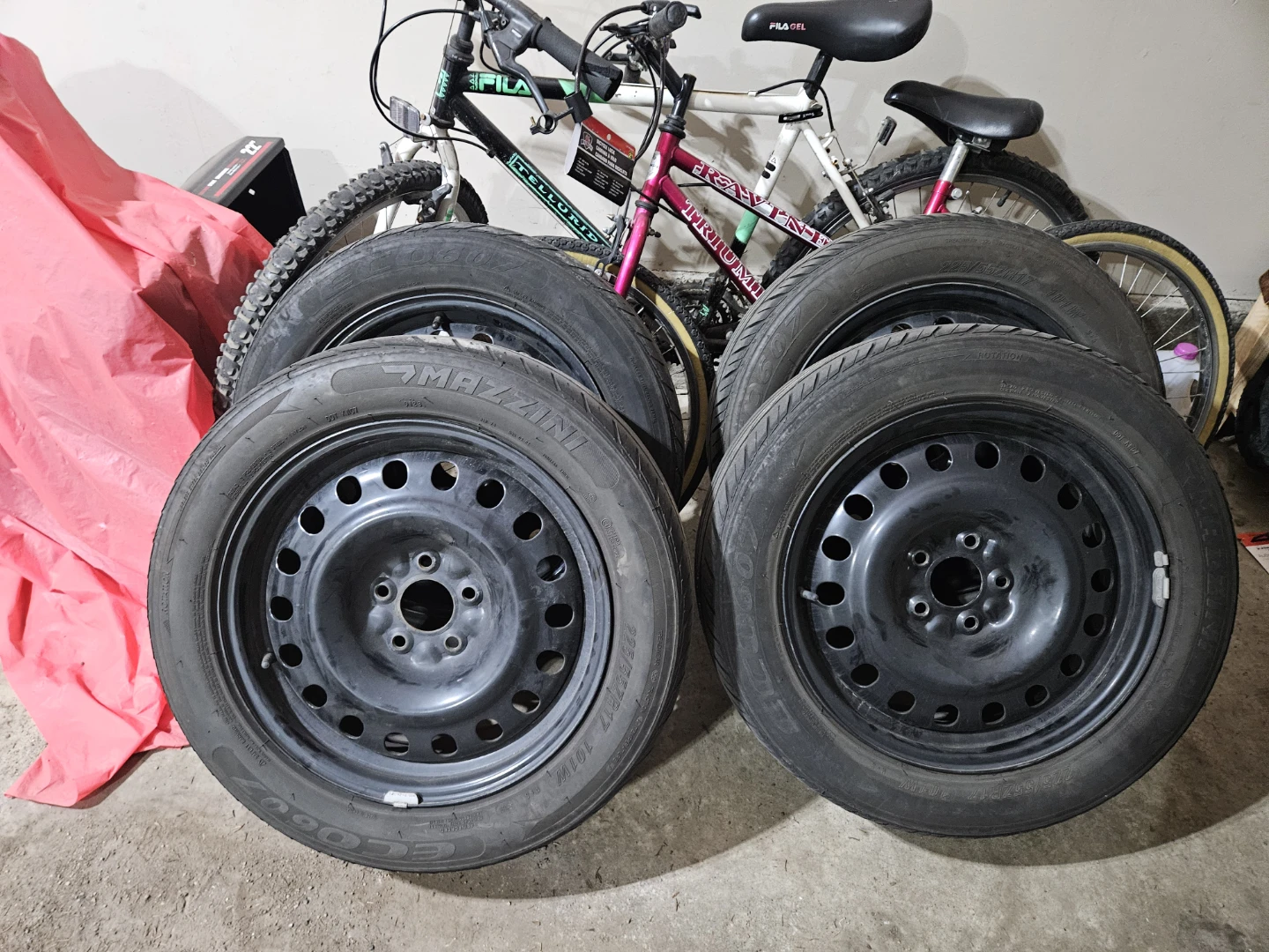 225/55R17 tire for sell