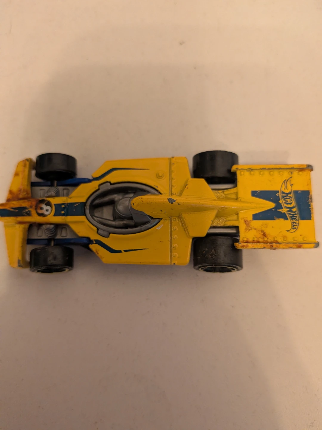 Hot Wheels Flashback #8 Race Car - photo 2