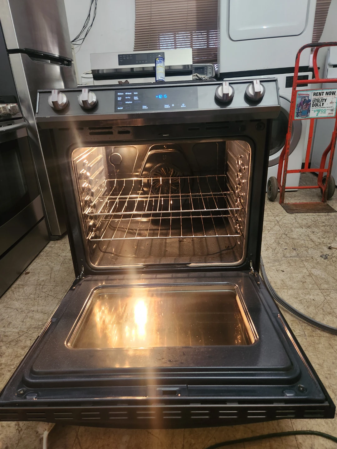 Samsung Slide-in Electric Range with SmartThings - photo 3