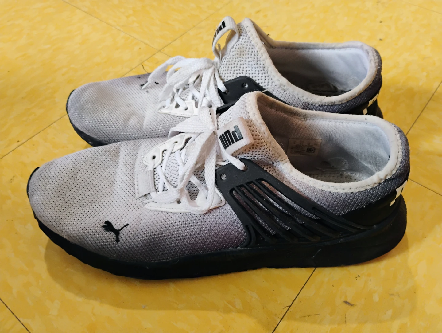 Puma Athletic Shoes - photo 3