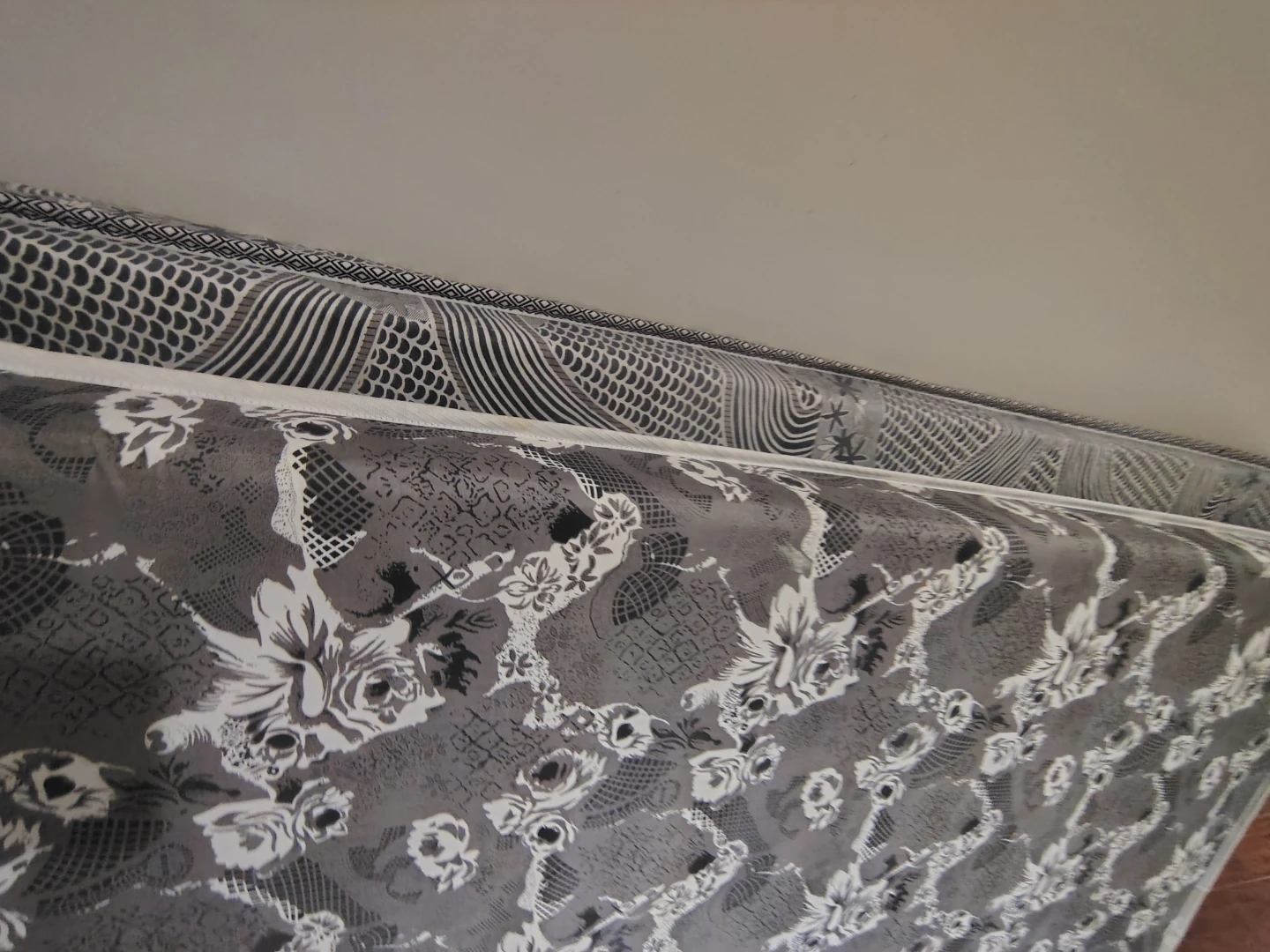Mattress with Floral and Swirl Pattern - photo 3