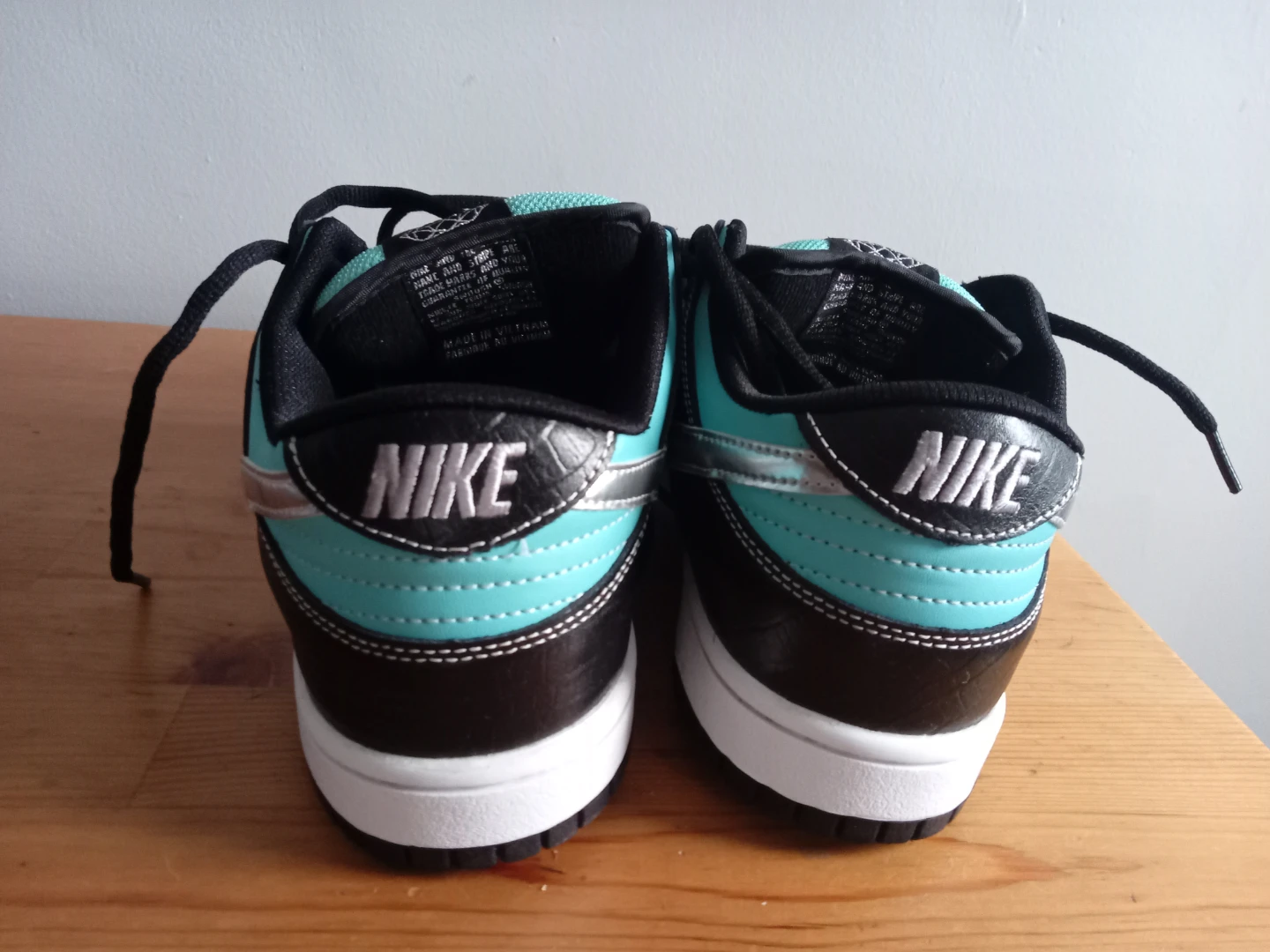 Nike SB Dunk Low "Tiffany" Diamond Supply Co. - photo 2
