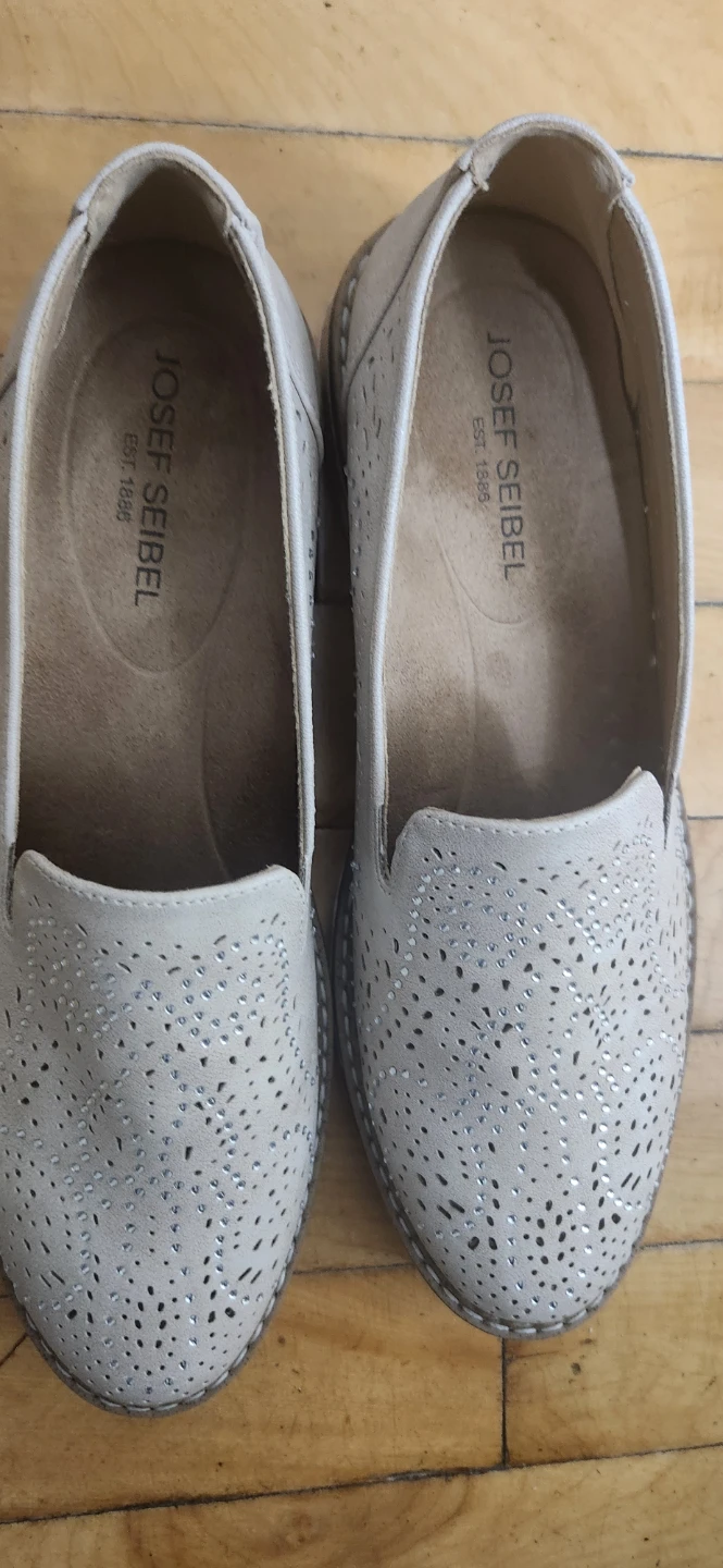 Josef Seibel Beige Perforated Loafer Shoes - photo 3