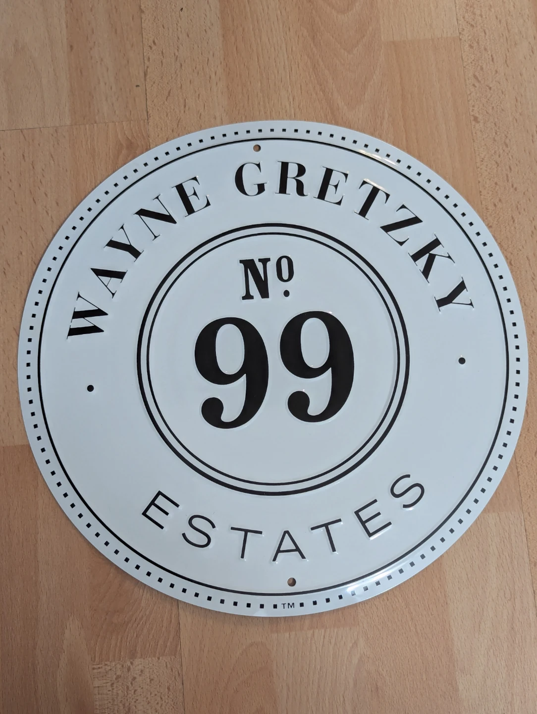 Used thin tin WAYNE GRETZKY No. 99 Estates sign. A little warped - photo 2
