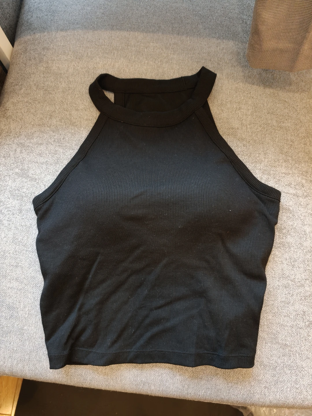 GU Black Ribbed Halter Crop Top