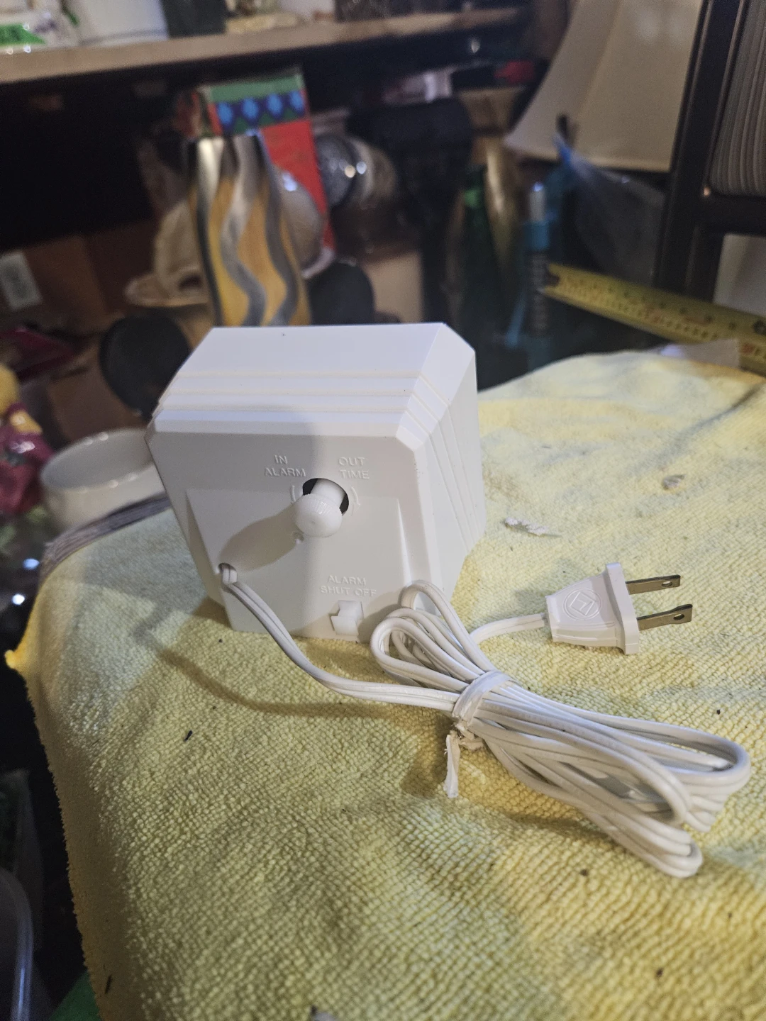 Ingraham Alarm Clock Model 49-004 - photo 3