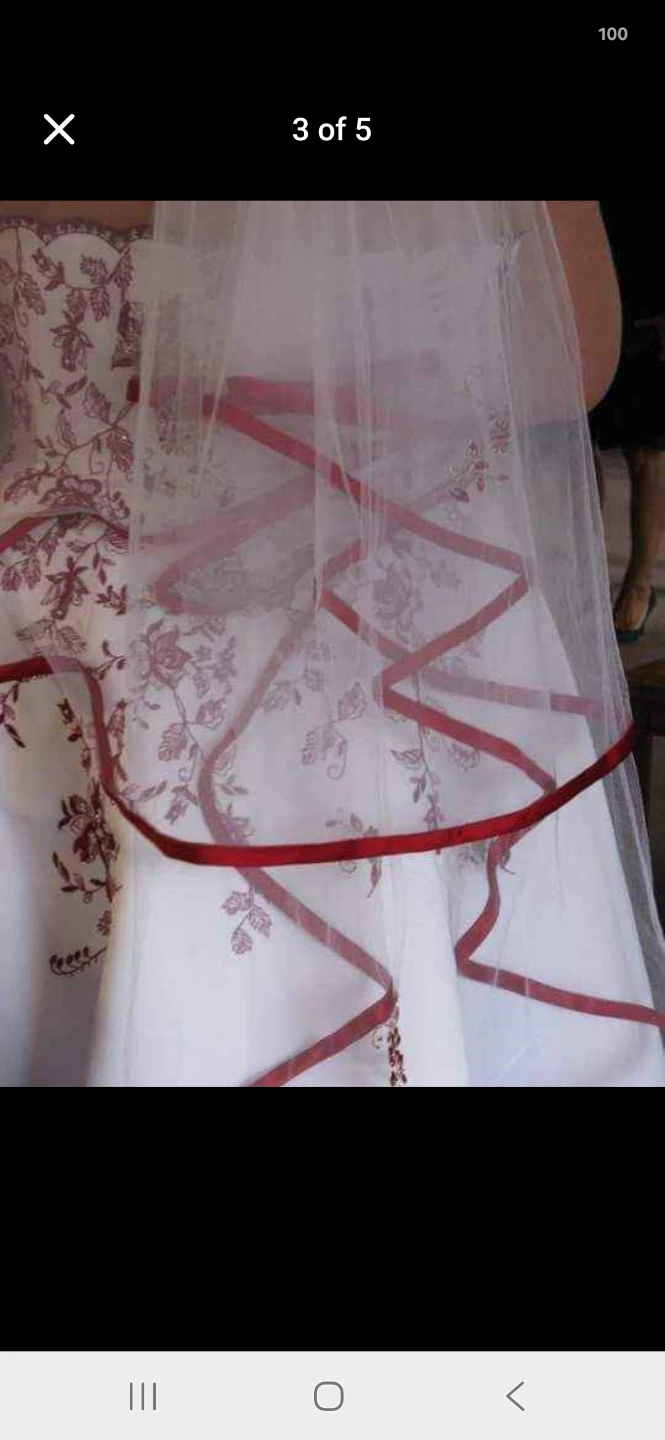 Wedding dress - photo 3