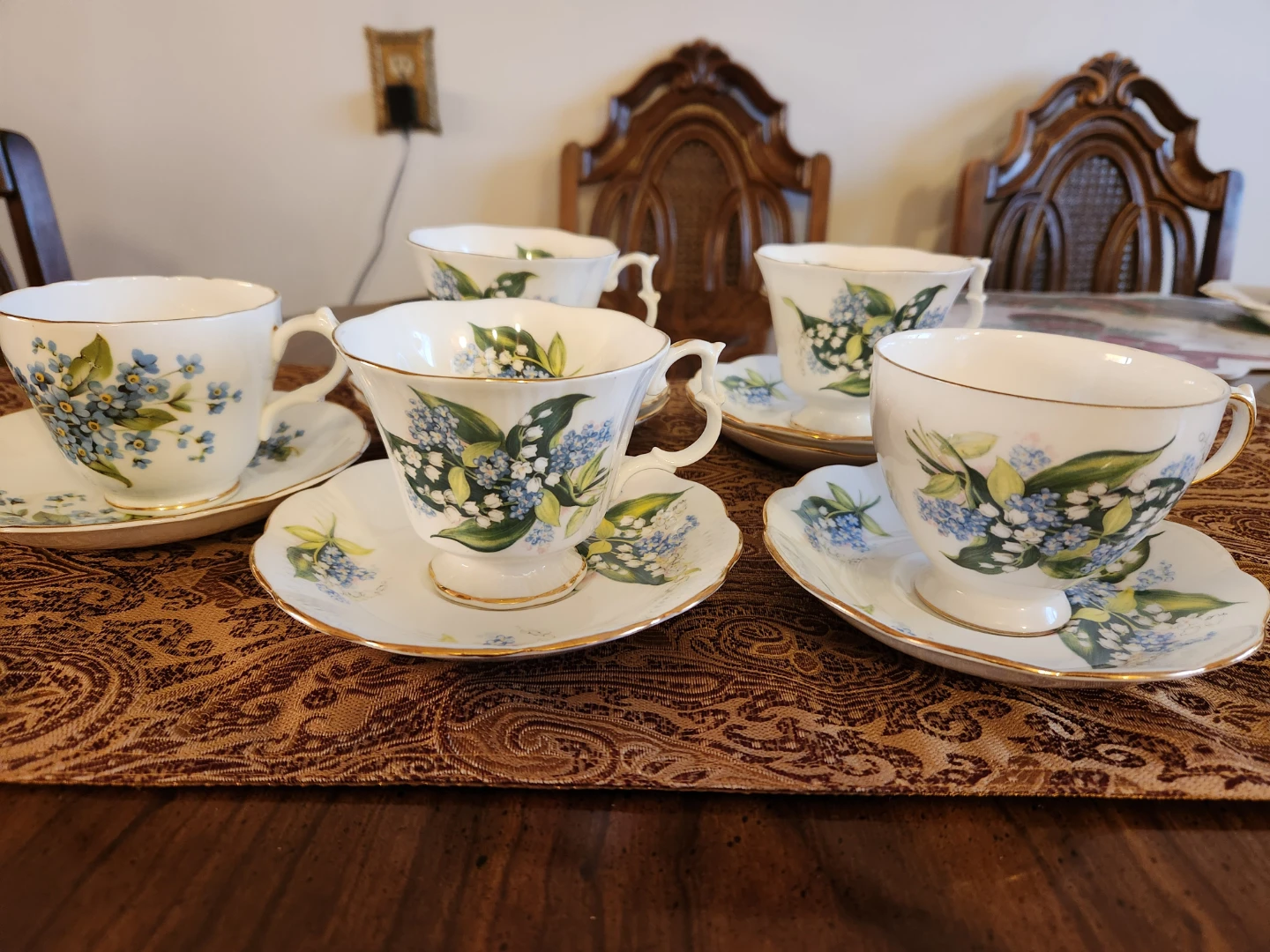 Vintage Teacup and Saucer Set - Floral Design