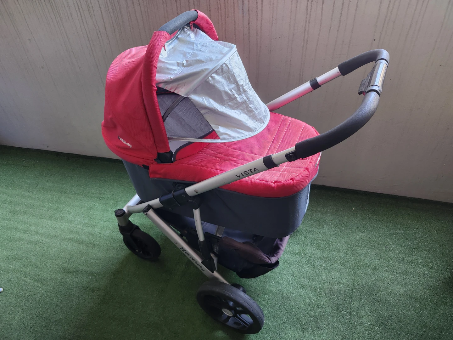 UPPAbaby Vista Stroller in Denny Red