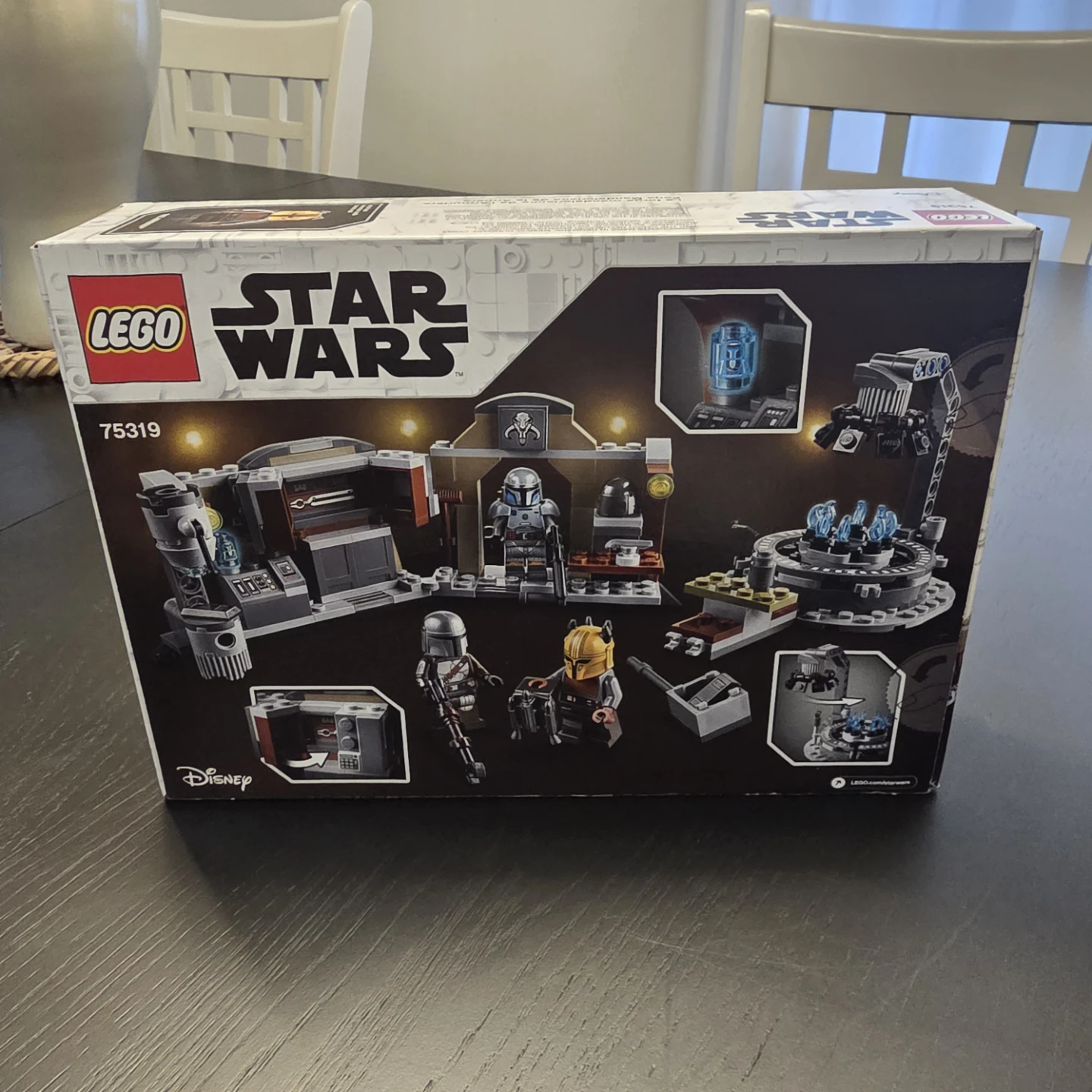 LEGO Star Wars 75319 The Armorer's Mandalorian Forge - photo 2