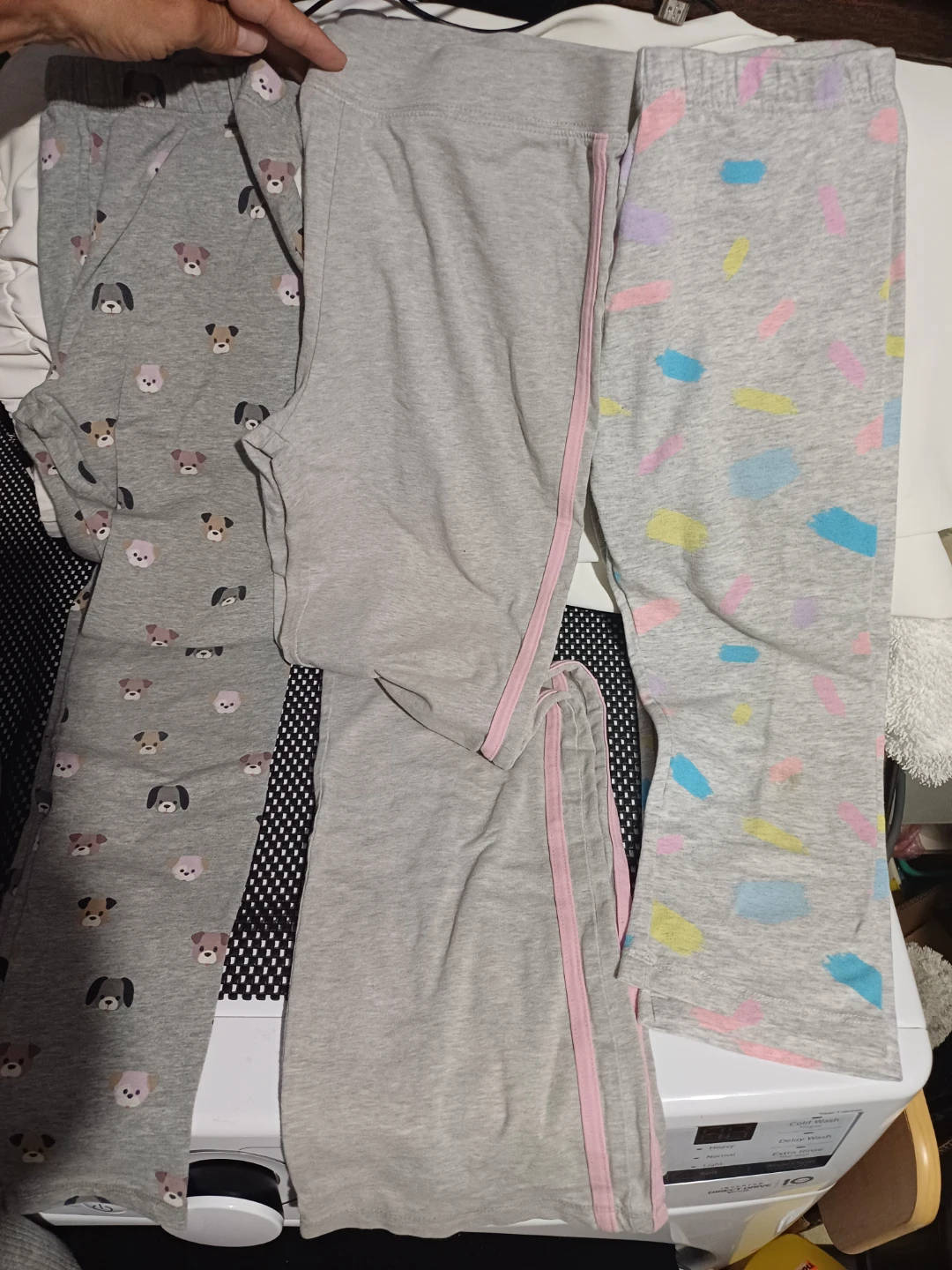 FREE: Girl's Leggings, 3 pair