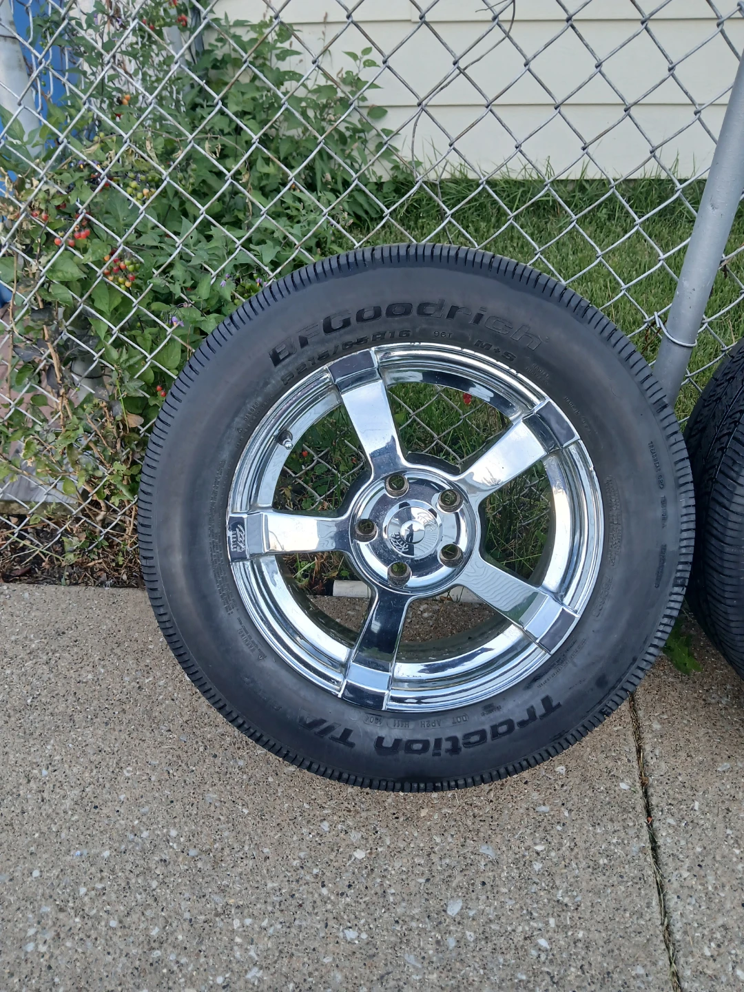 BFGoodrich Traction T/A Tires Set of 4 - photo 5
