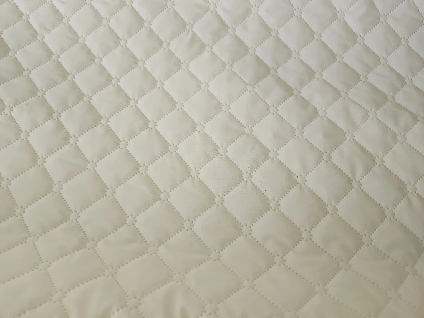 White Quilted Changing Pad with Straps - photo 3