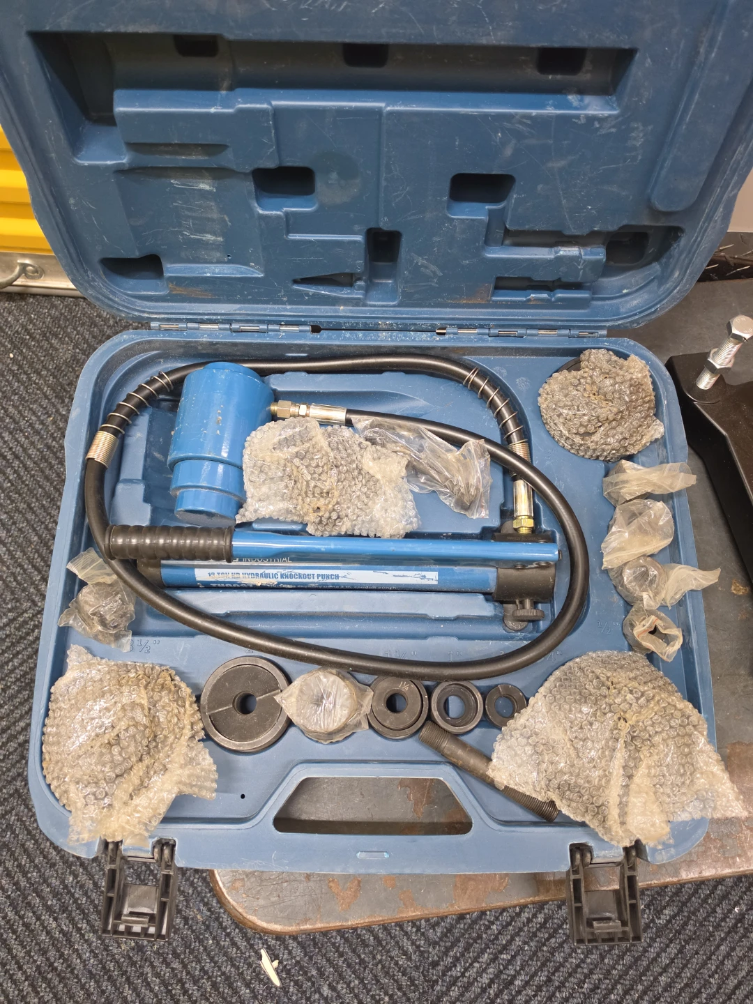 10 Ton Hydraulic Knockout Punch Set - photo 4