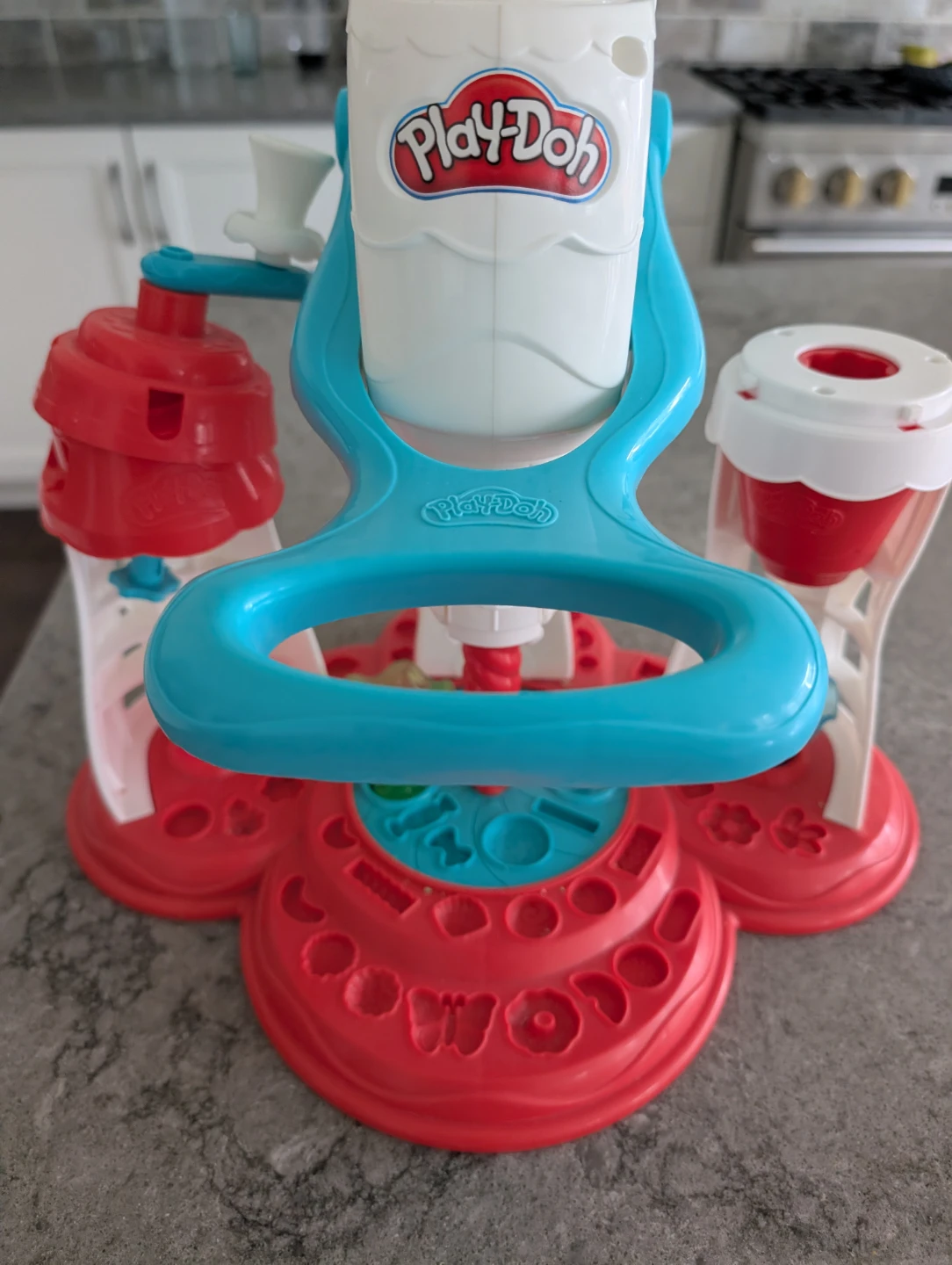 Play-Doh Ultimate Swirl Ice Cream Maker Playset - photo 3