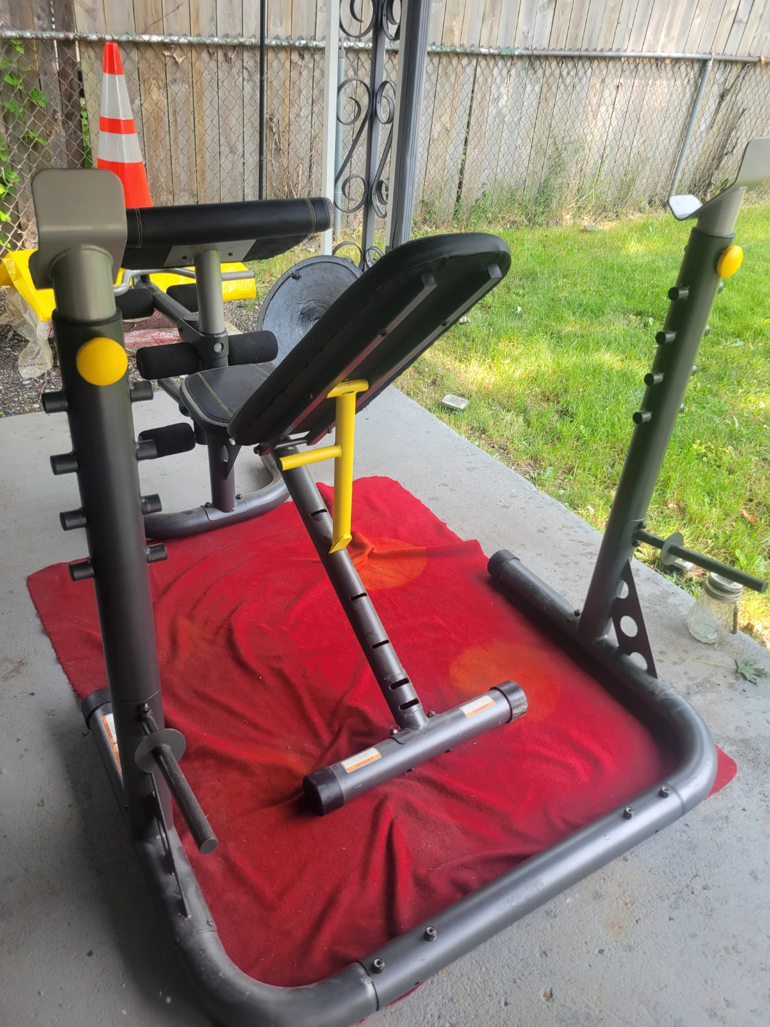 SQUAT RACK AND ADJUSTABLE BENCH COMBO - photo 2