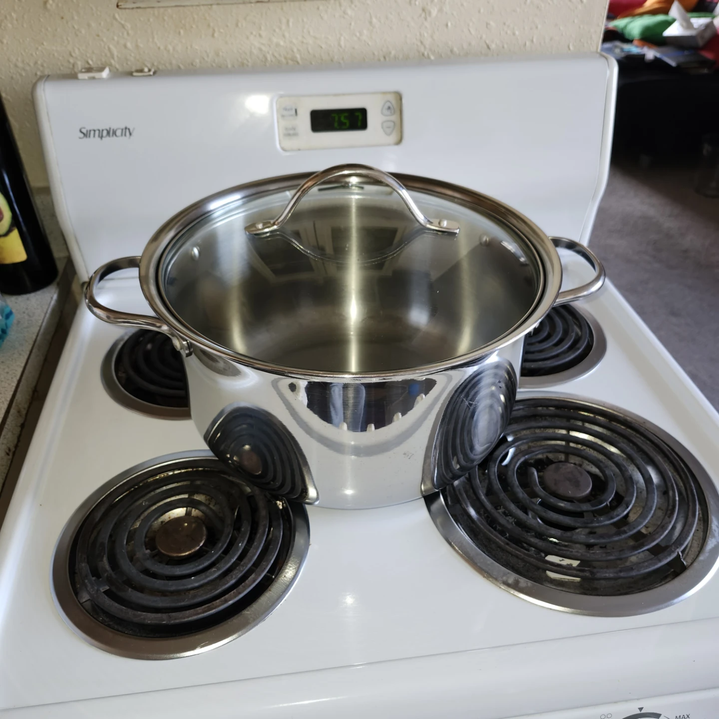 Stainless Steel Pot with Lid. 8 quart