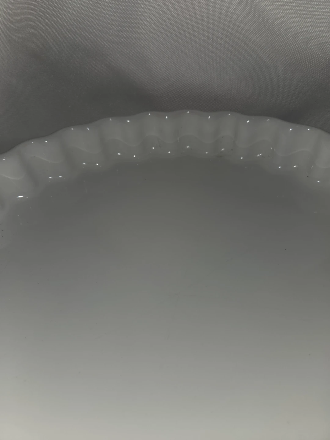 IKEA White Ruffled Pie Dish - photo 2