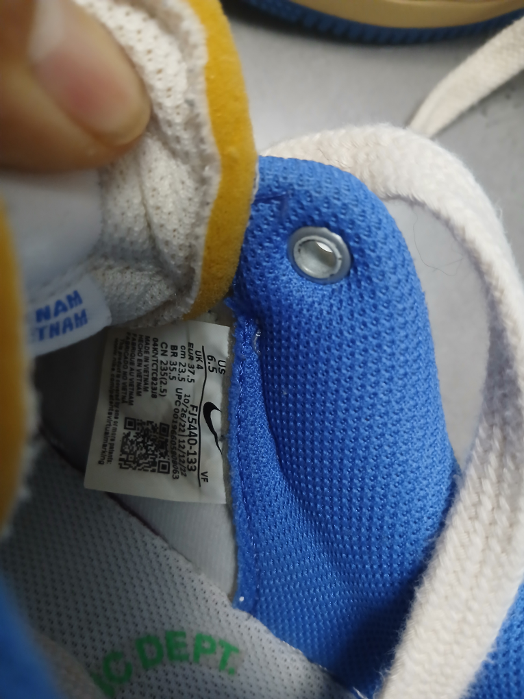 Nike Air Force 1 Low (US 6.5) - photo 3
