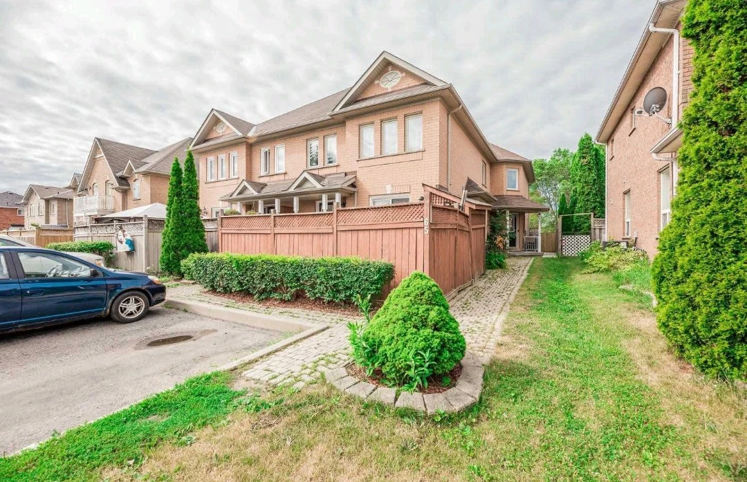 Townhouse For rent