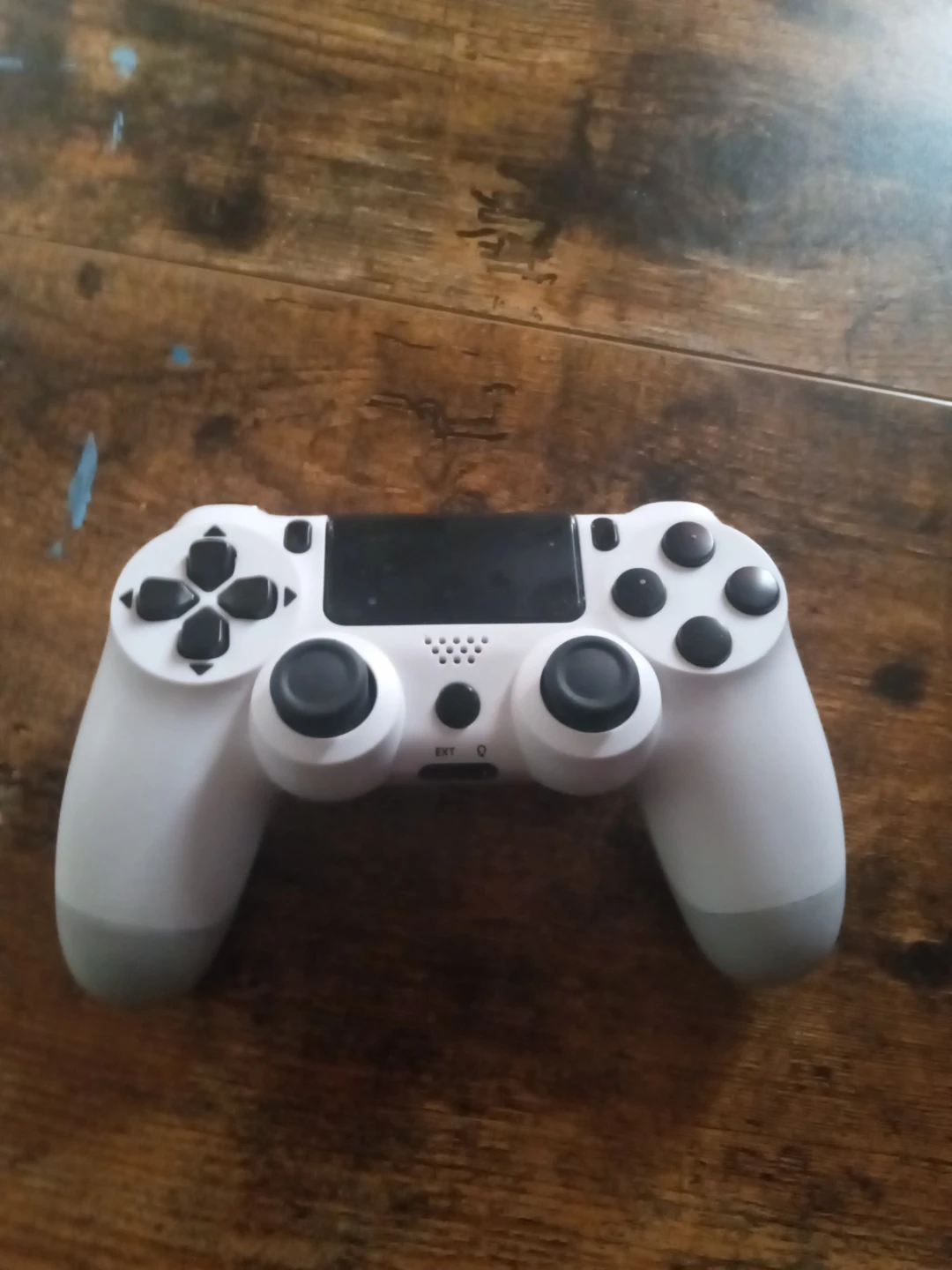 White Wireless Game Controller