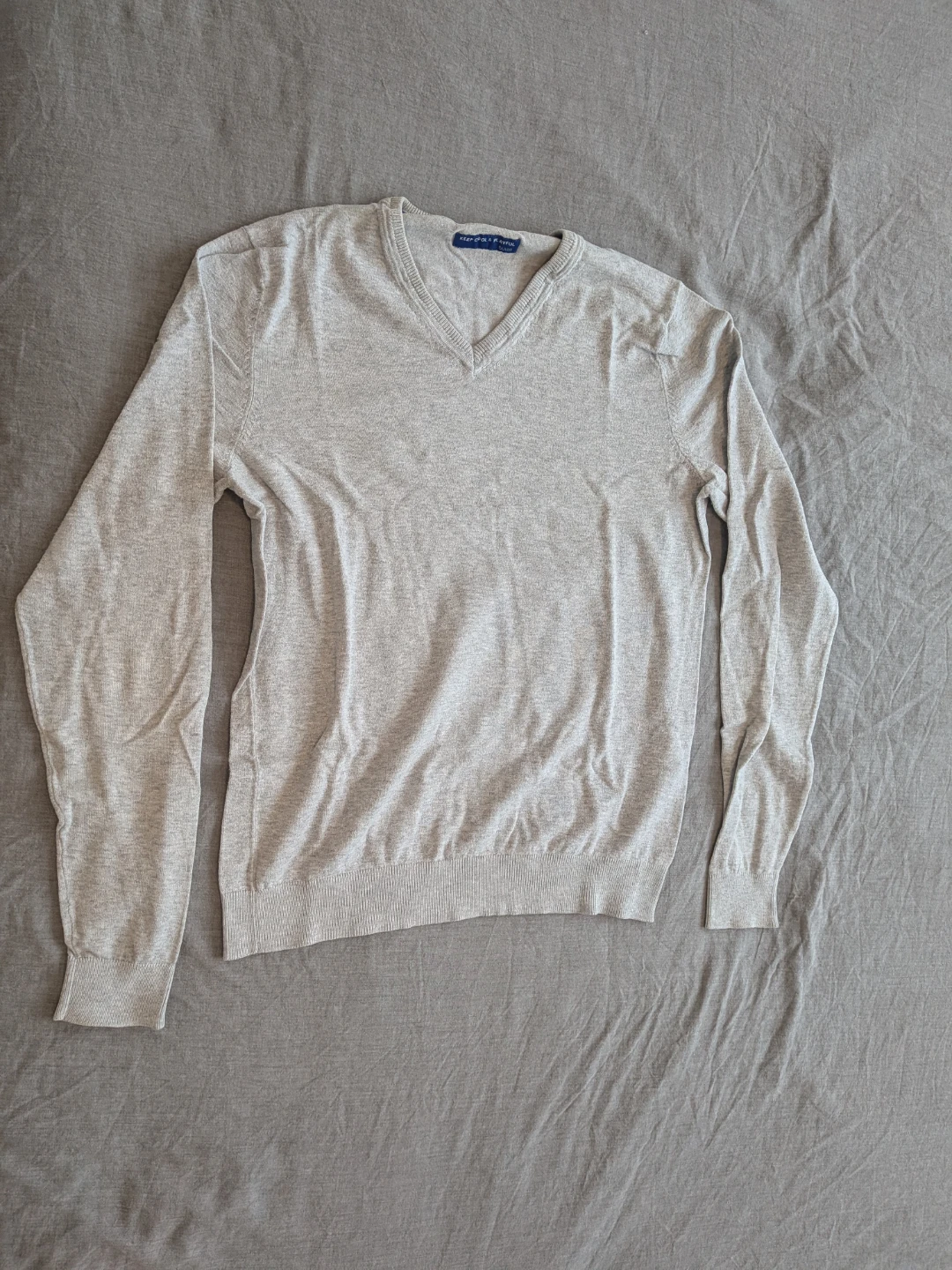 KEEP COOL & PLAYFUL by Jules V-Neck Sweater - Grey, Size S
