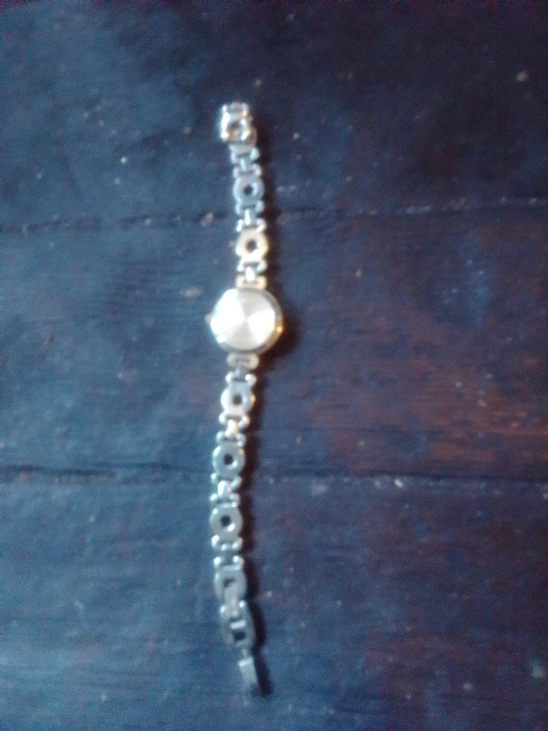 Women's silver tone watch - photo 2