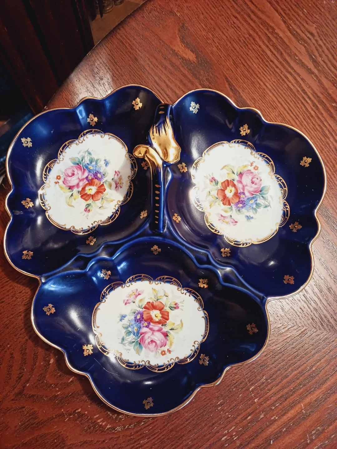 Gorgeous large porcelain divided serving dish with floral design - photo 3