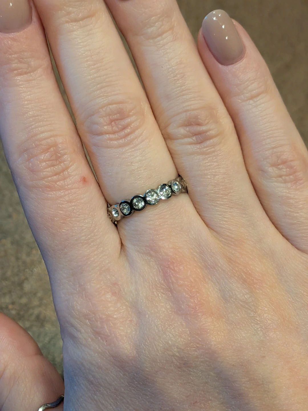 Size 7 Circular Eternity Ring - photo 2