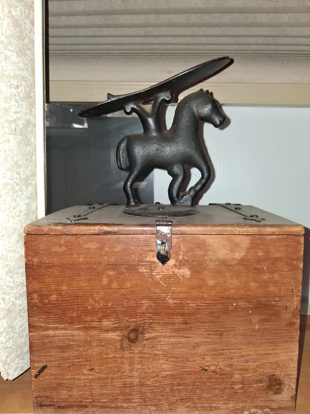 Vintage Cast Iron Pegasus Statue shoe  shin box.