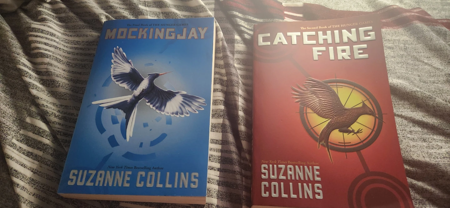 The Hunger Games Books: Catching Fire & Mockingjay