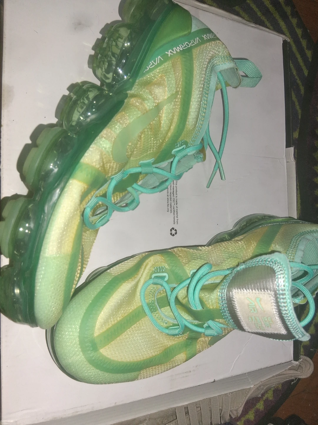 Nike Air VaporMax 2019 Size 9.5 Mint Green Sneakers