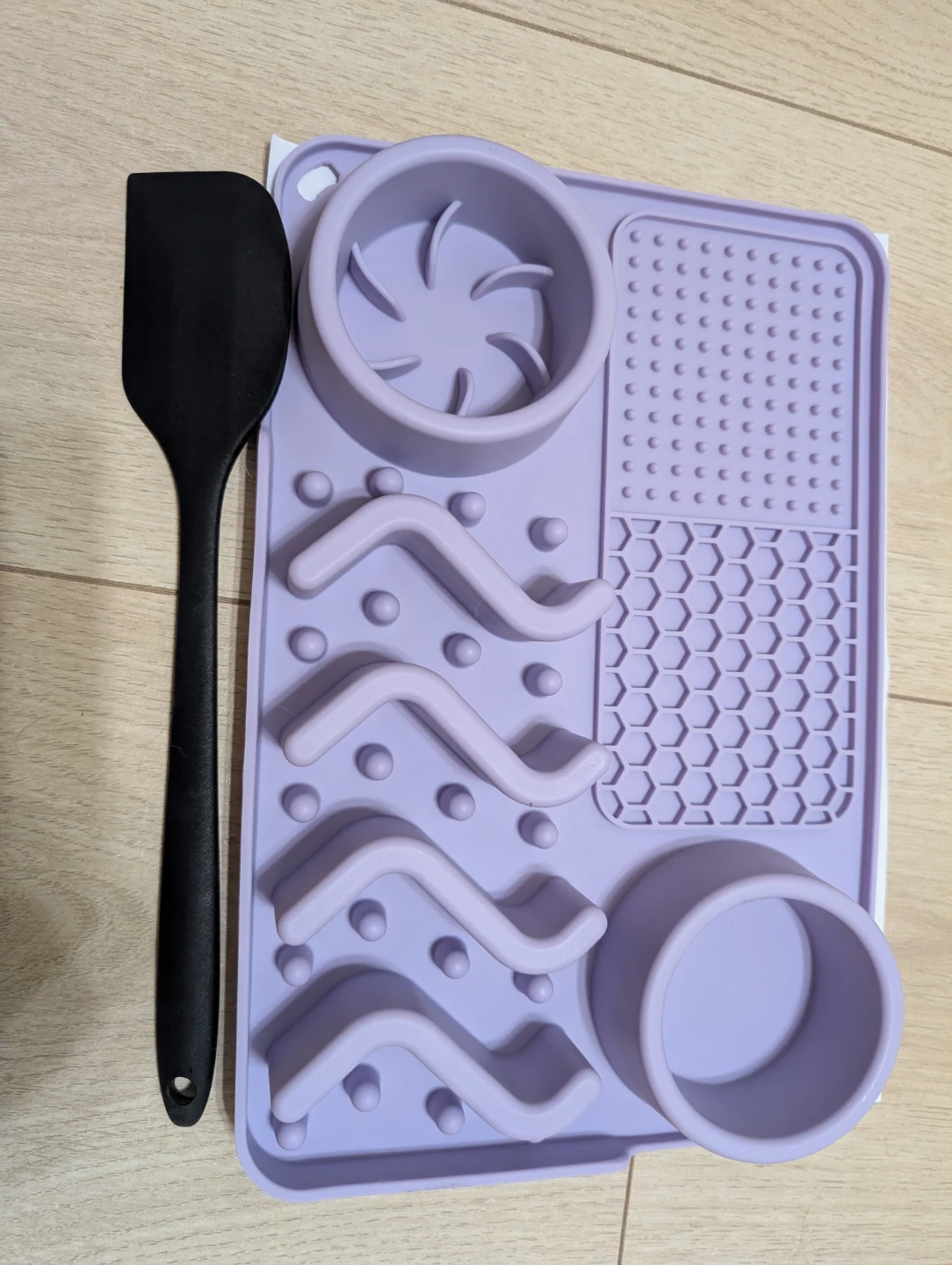 Silicone dog licking mat