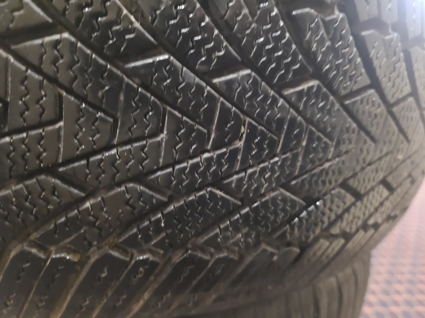 20" Winter Tires 235 55 R 20 - photo 3