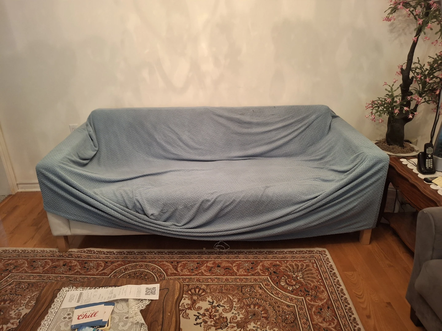 Used leather sofa 82 inches - photo 2