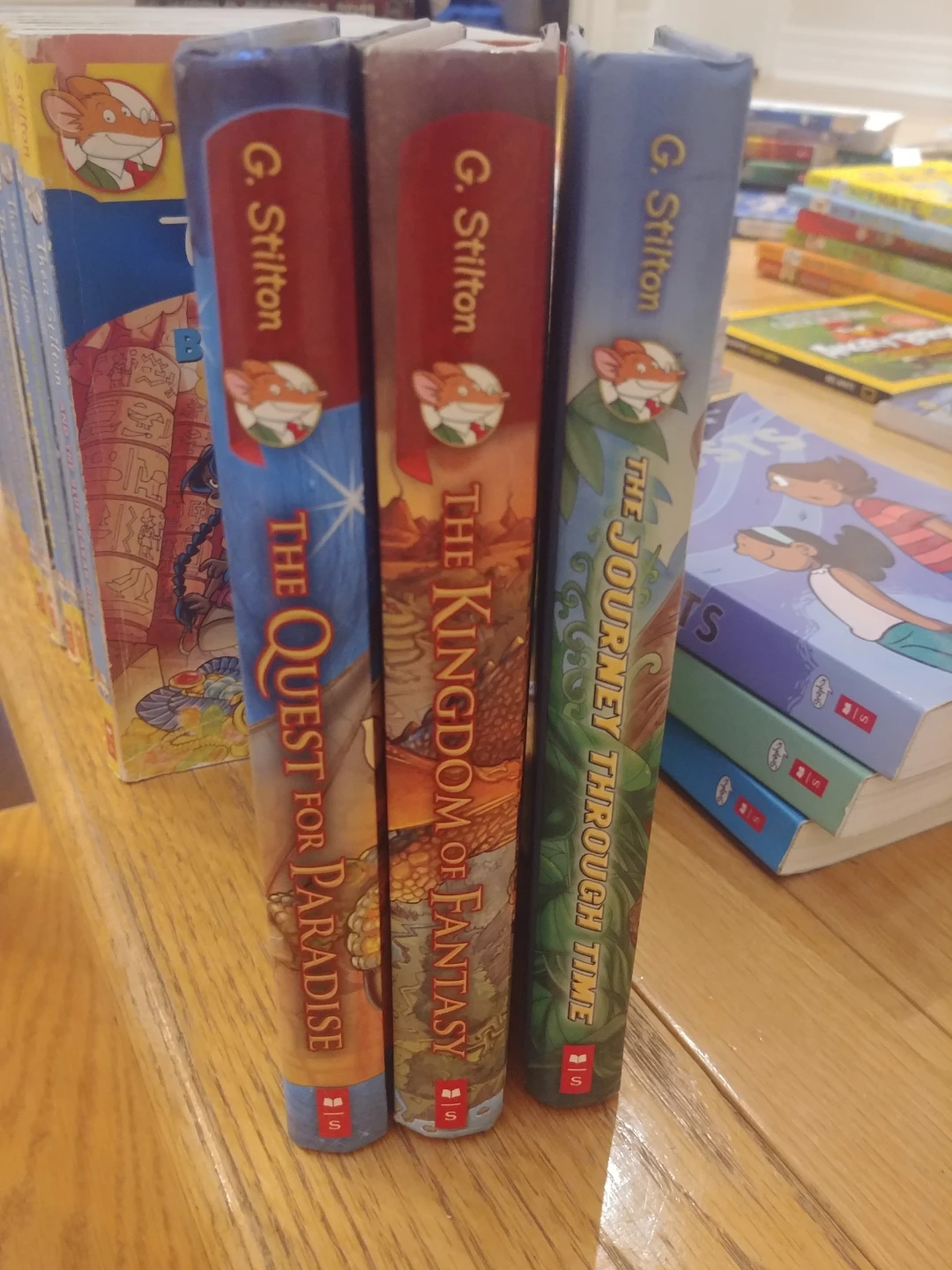 Geronimo Stilton Books: - photo 2