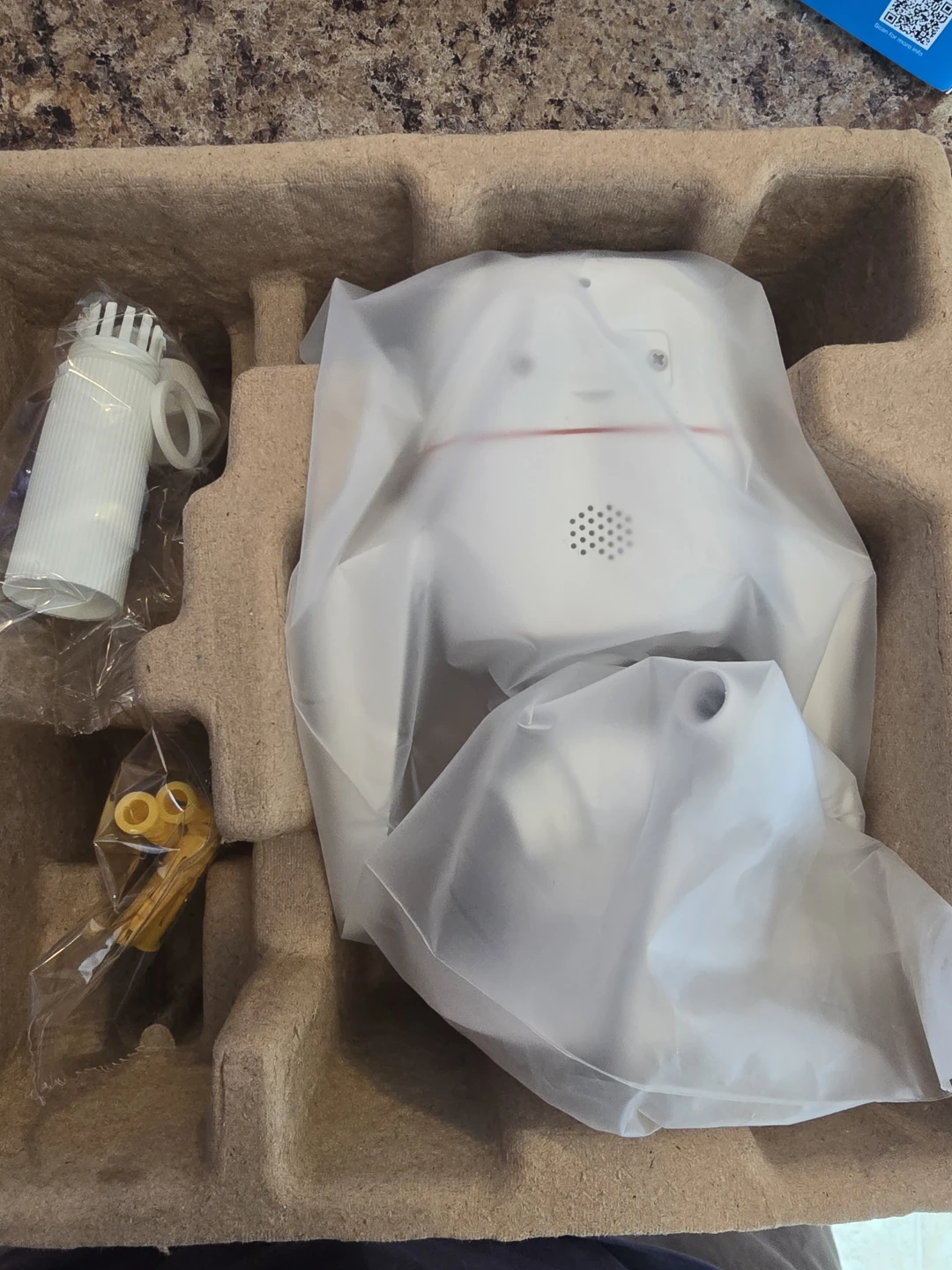 Two TP-Link Tapo C310 outdoor Wi-Fi security cameras for sale. - photo 2