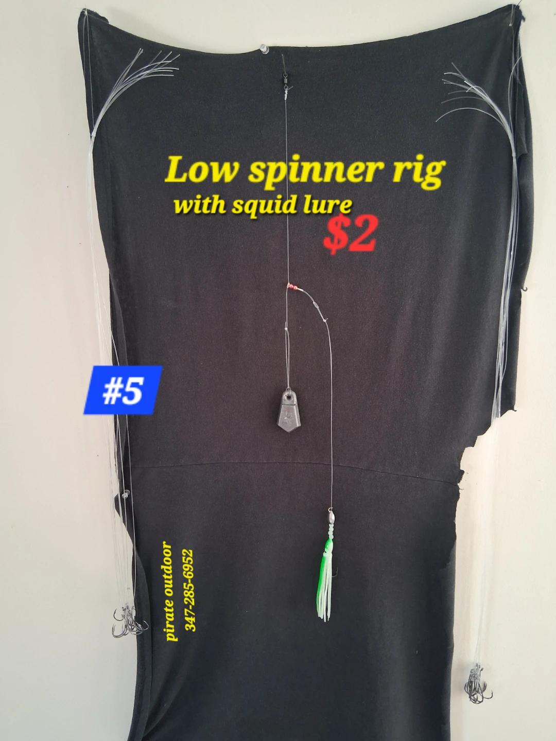 Low spinner rig with squid lure
