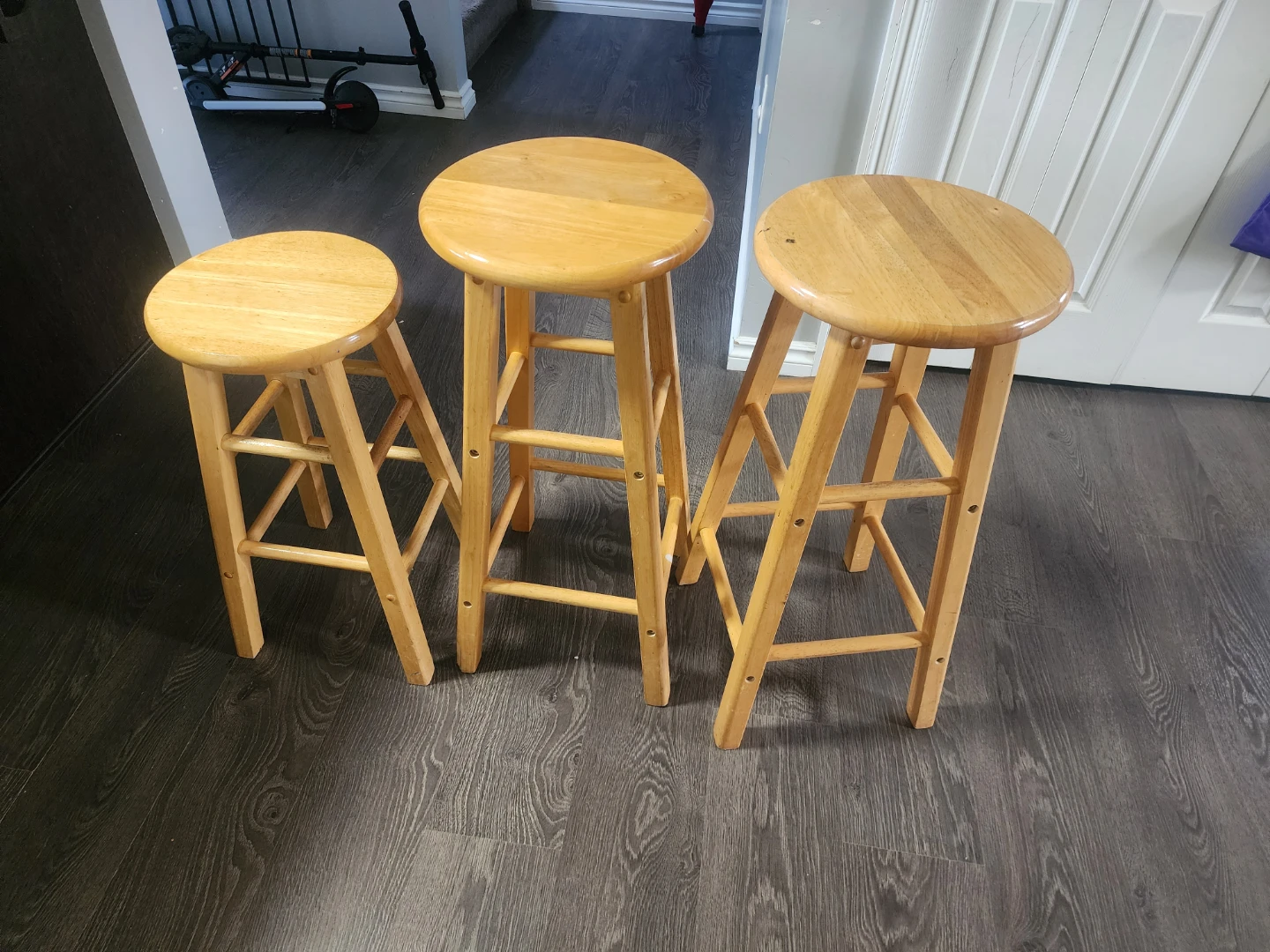 Set of 3 Wooden Bar Stools - photo 2