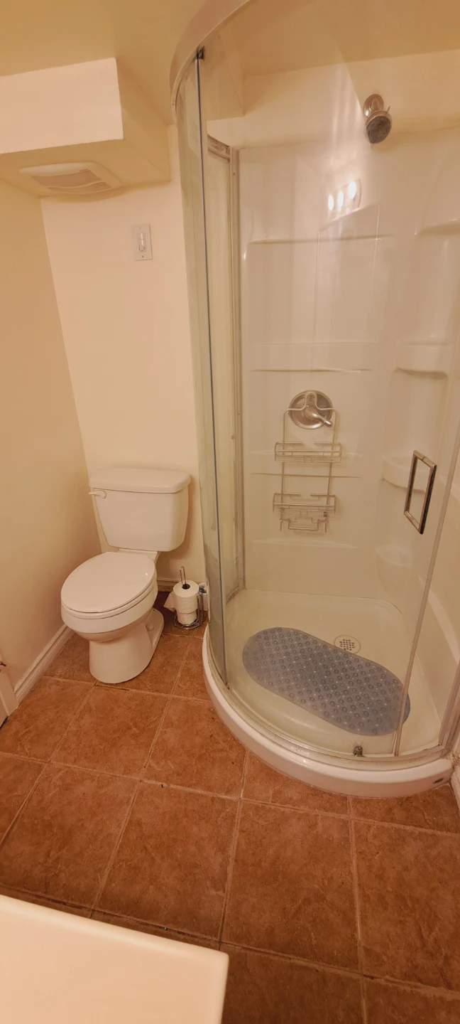 One-bedroom bsmt apt by michael garron hospital - photo 5