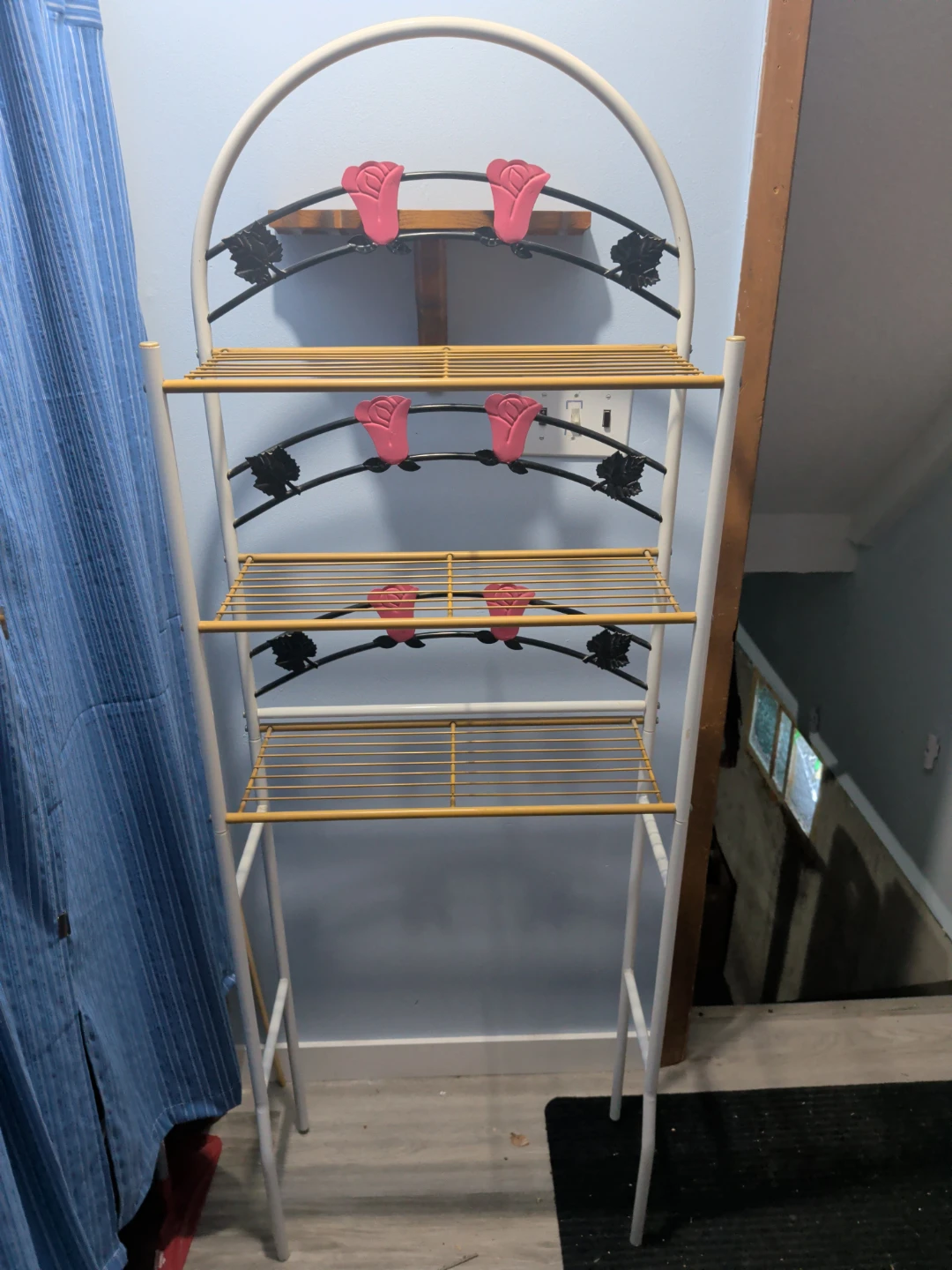 White Metal 3-Tier Shelf Unit with Rose Accents - photo 3