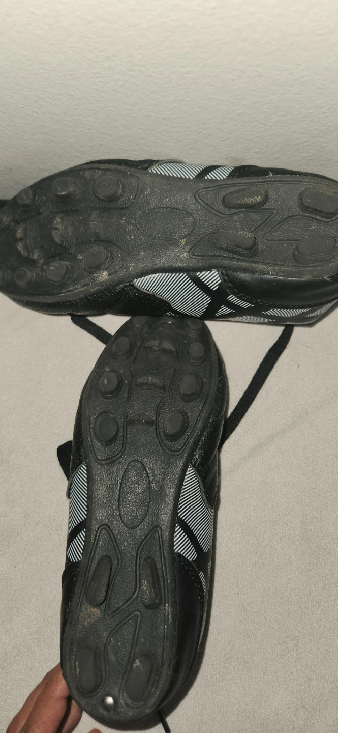 Kids Soccer shoe - photo 2